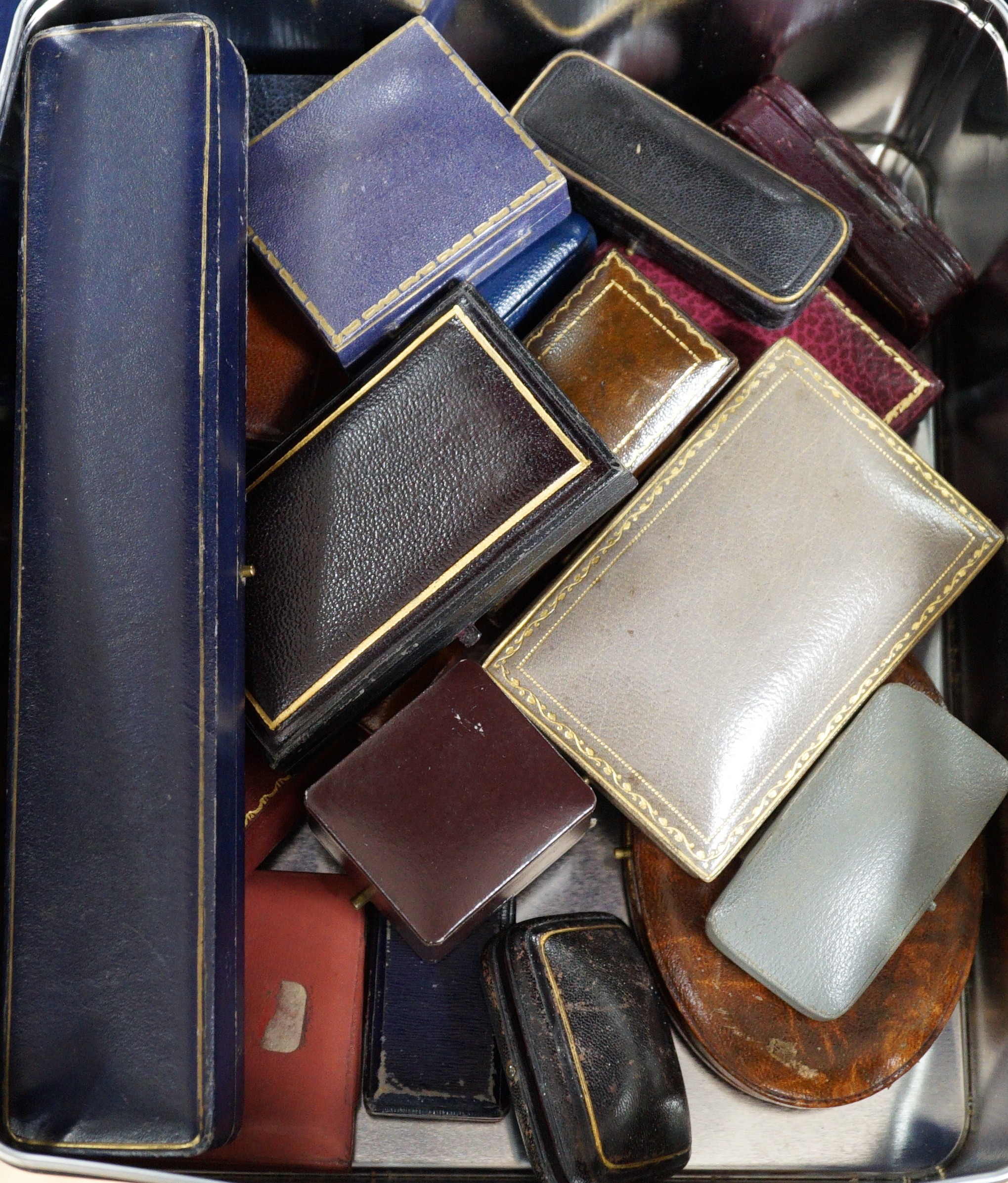 A group of assorted jewellery boxes, including gilt tooled leather by Goldsmiths & Silversmiths Co. Ltd.